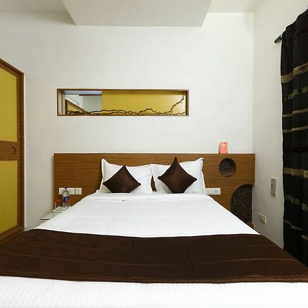 Oyo 9911 Apartment Shylee Niwas เชนไน ภายนอก รูปภาพ